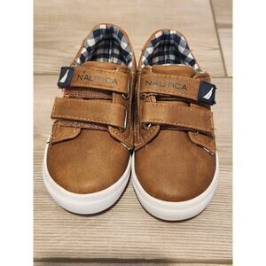 Nautica Low Top Easy Closure Kids Sneakers Size 6 K0009